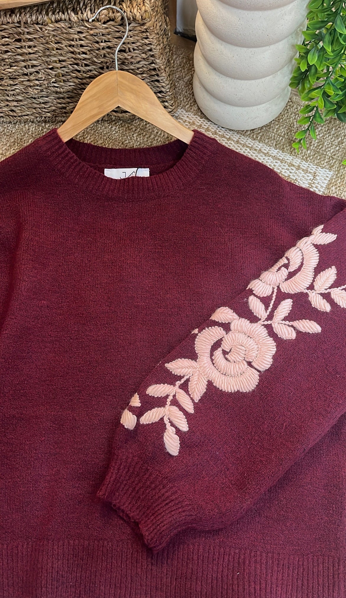 Pull brodé fleurs ALMA