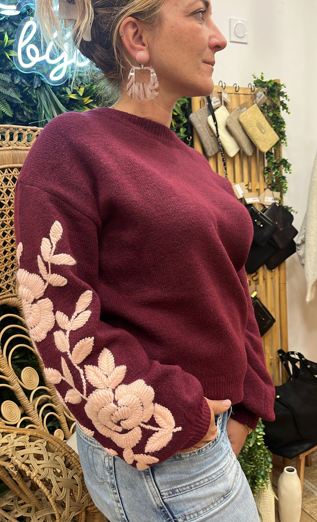Pull brodé fleurs ALMA