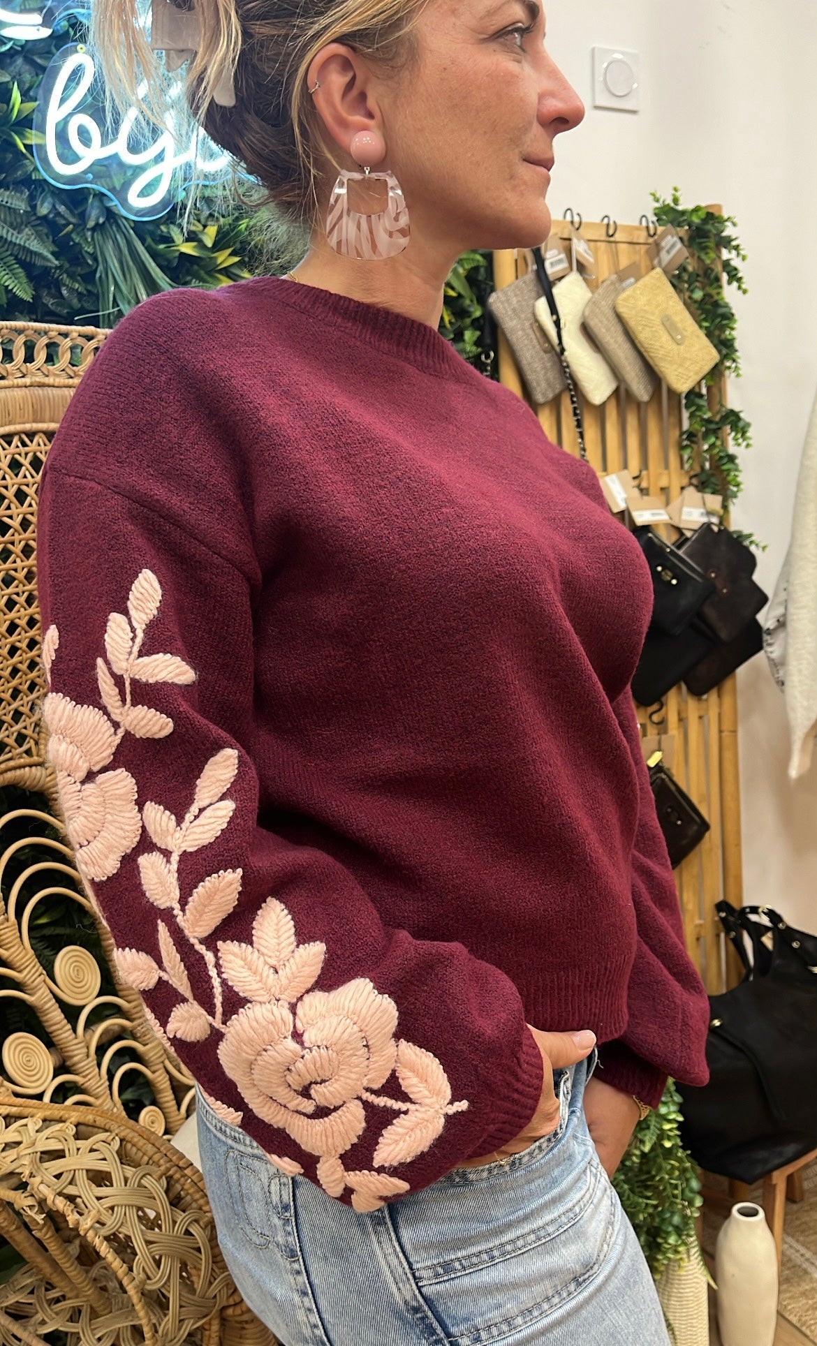 Pull brodé fleurs ALMA